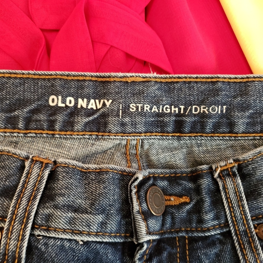 Old Navy straight cut jeans waist 32" - Picture 5 of 6
